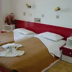 Niriides Hotel 3*