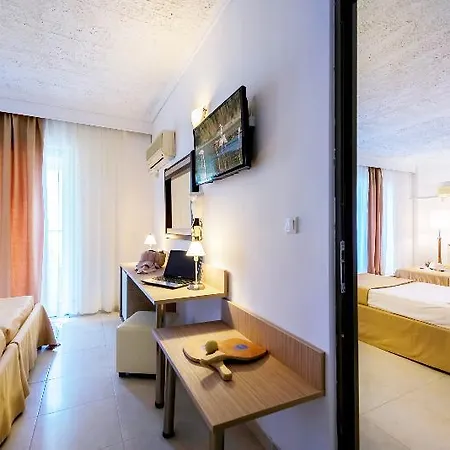 Niriides 3* بساليدي